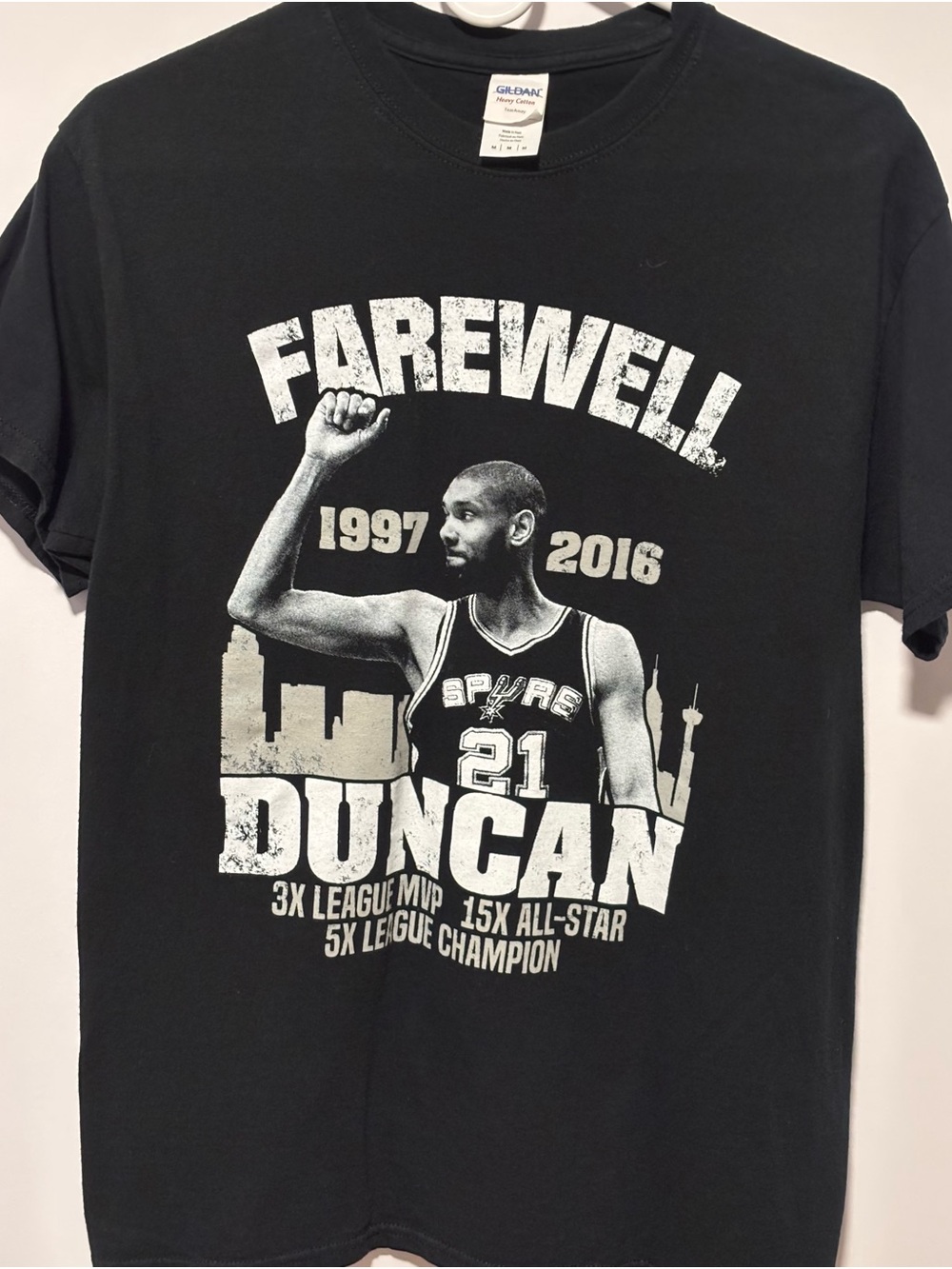 Gildan Black 'Farewell Duncan' Graphic Tee